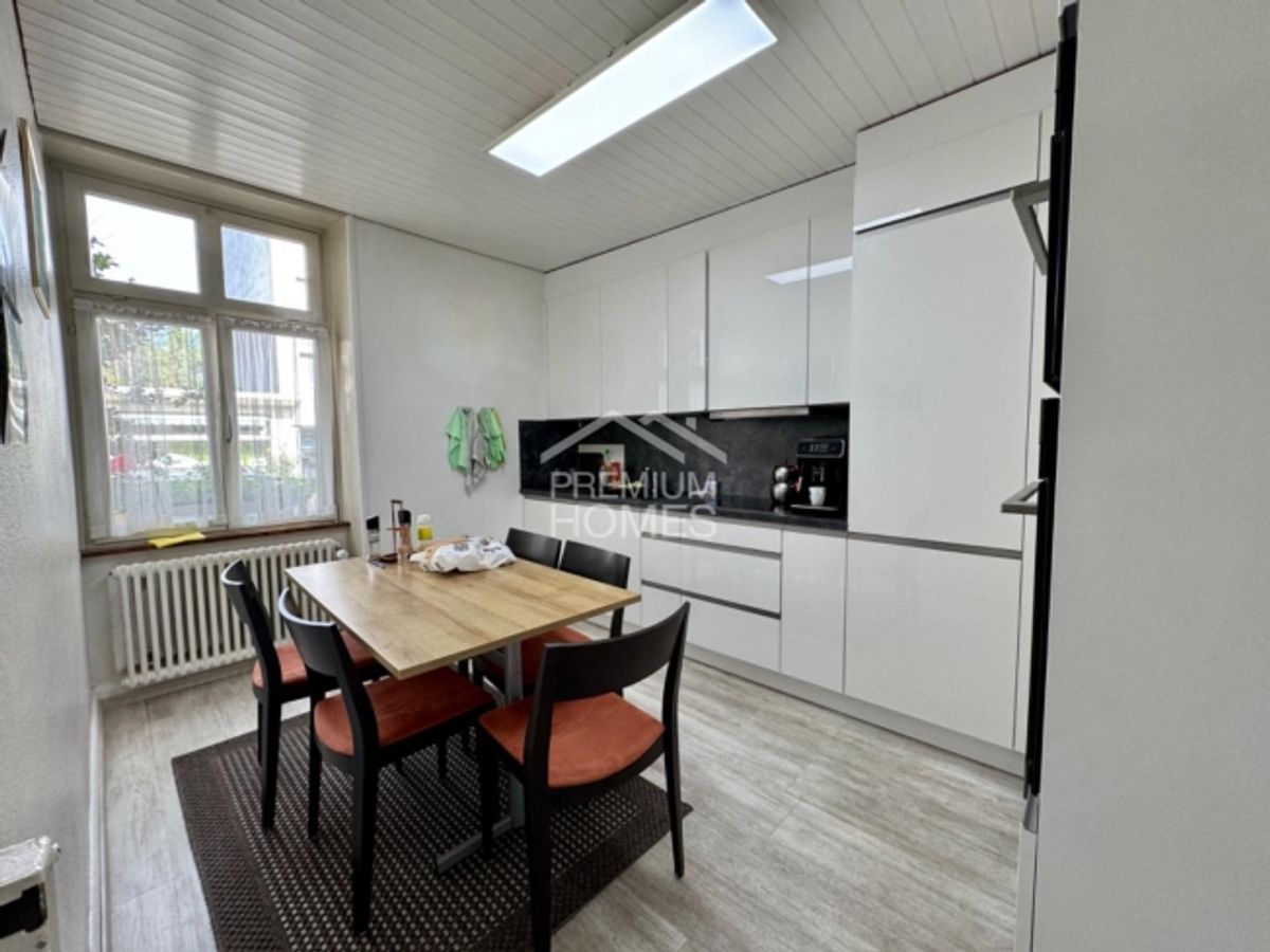 Zentral gelegenes Mehrfamilienhaus für Investoren - 1