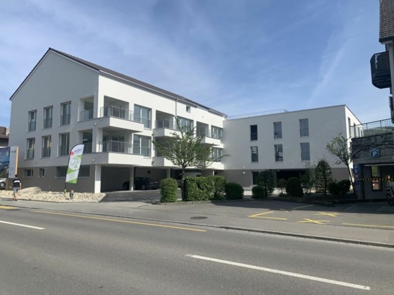 Moderne 2.5-Zimmerwohnung an zentraler Lage in Steckborn - 1