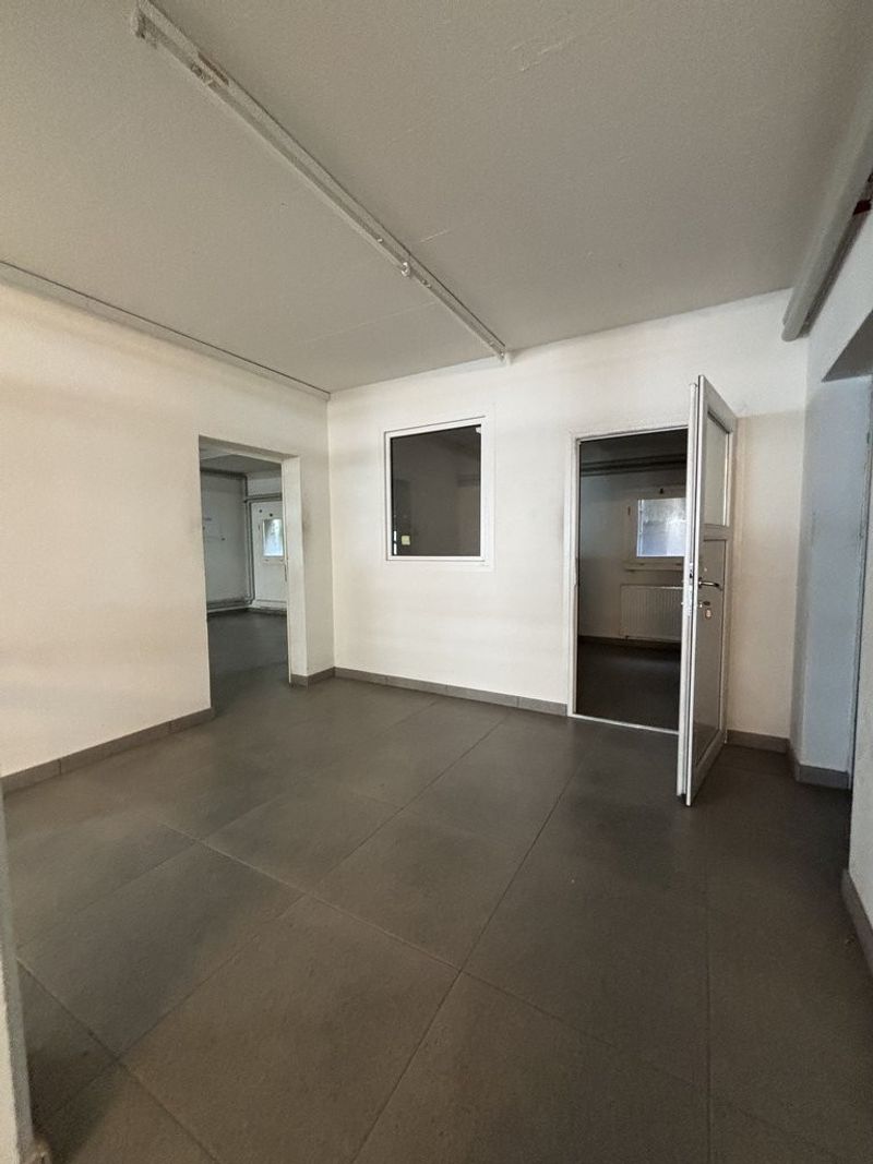 Dépôt spacieux de 620m2 idéalement situé à Clarens ! - 7