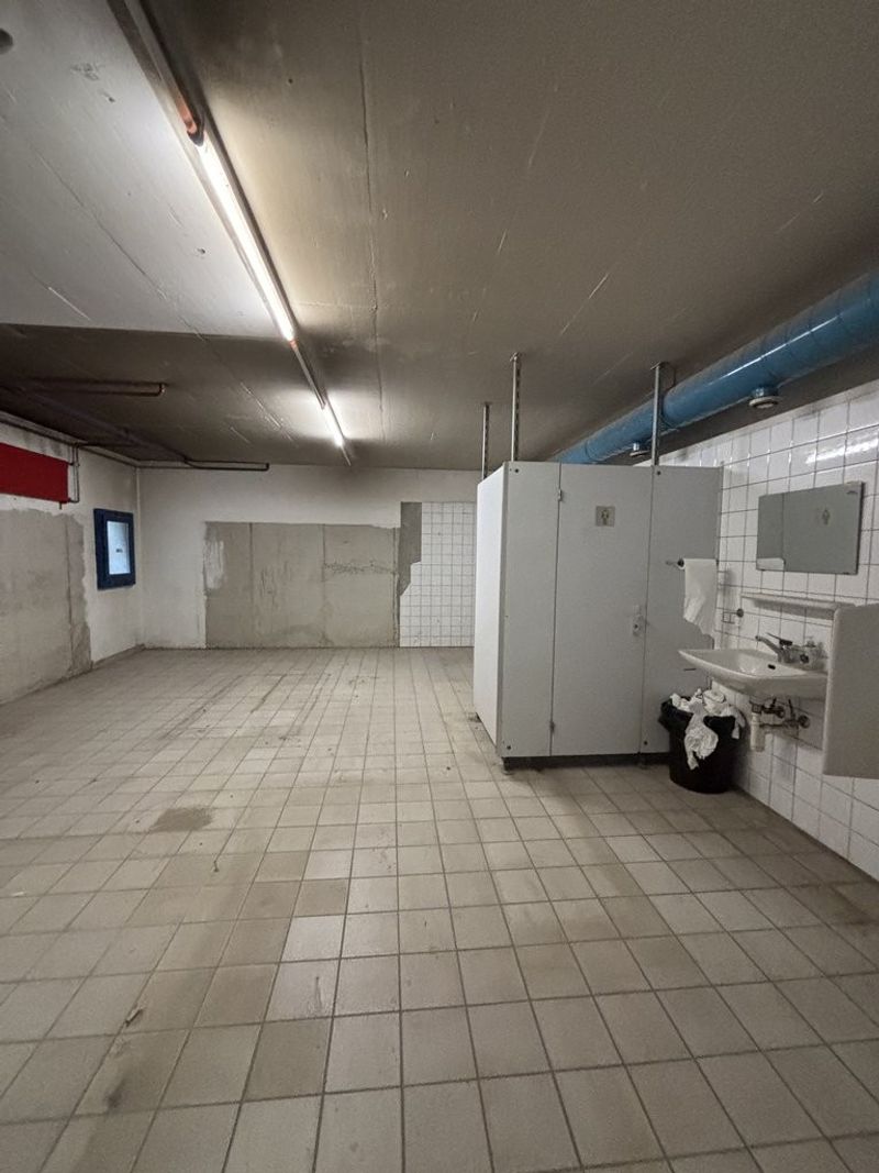 Dépôt spacieux de 620m2 idéalement situé à Clarens ! - 10