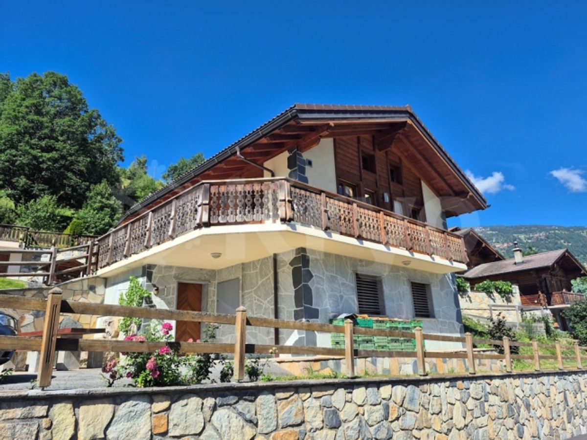 EUSEIGNE – SCHÖNES 3.5-ZIMMER-CHALET - 0