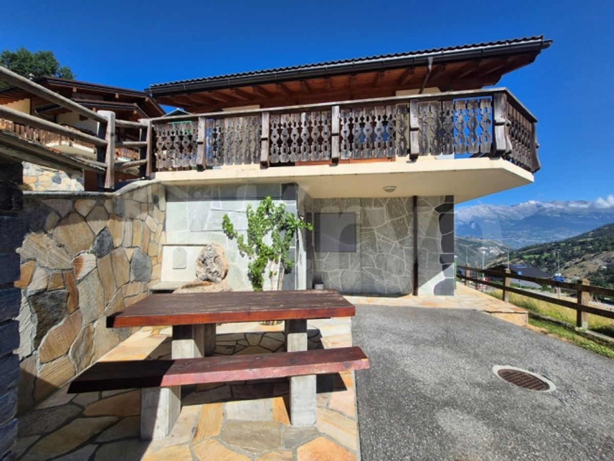 EUSEIGNE – SCHÖNES 3.5-ZIMMER-CHALET - 2