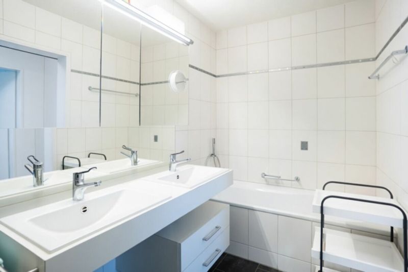 STILVOLLE 5.5 ZIMMER TERRASSENWOHNUNG MIT 67 M2 TERRASSE - 11
