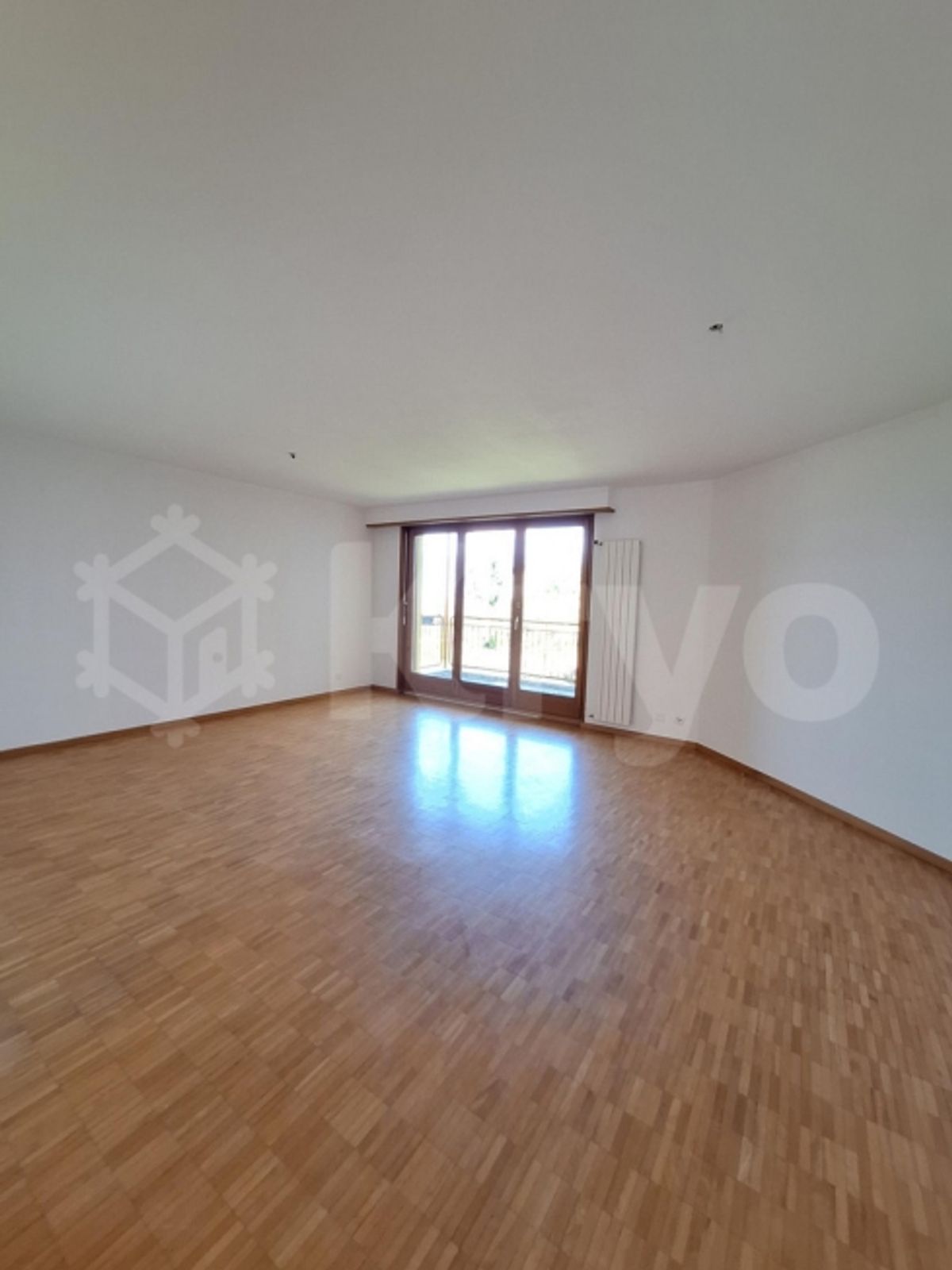 Zu vermieten – 4,5-Zimmer-Wohnung im 1. Stock - 7