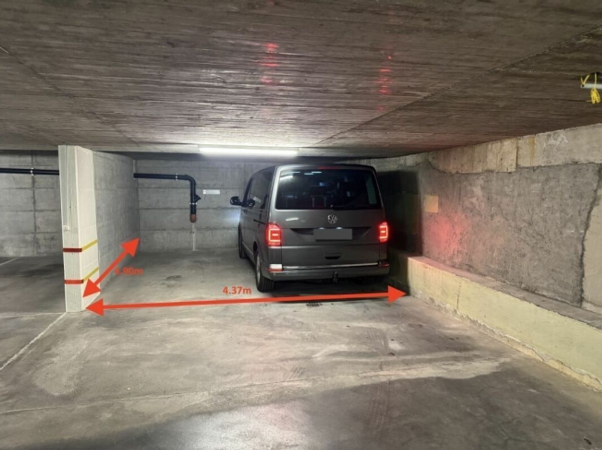 Grosser Tiefgaragenplatz zu verkaufen - 0