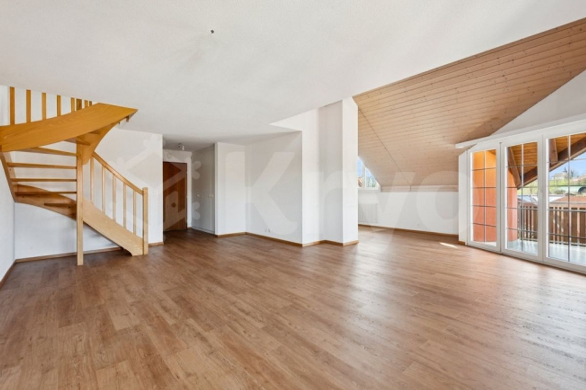 Geräumige Wohnung mit Blick über zwei Etagen - 0