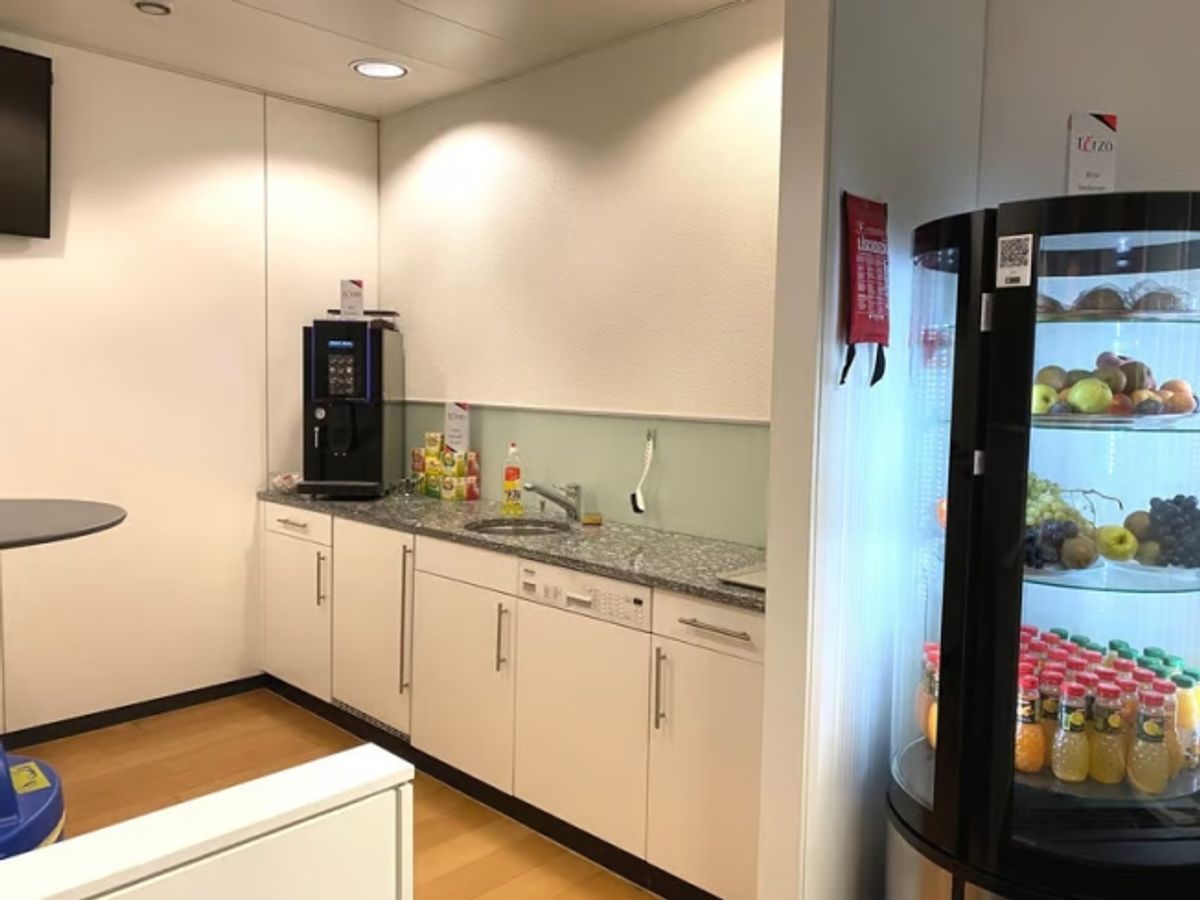 Coworking Space mit 4 vollausgestatteten Arbeitsplätzen - 3