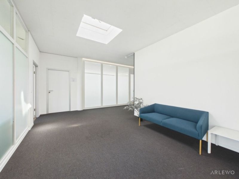 Ausgebaute Kleinfläche für Büro, Praxis oder stilles Gewerbe - 10