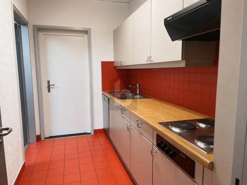BUREAUX AVEC SALLE DE RÉUNION À MALLEY - 5