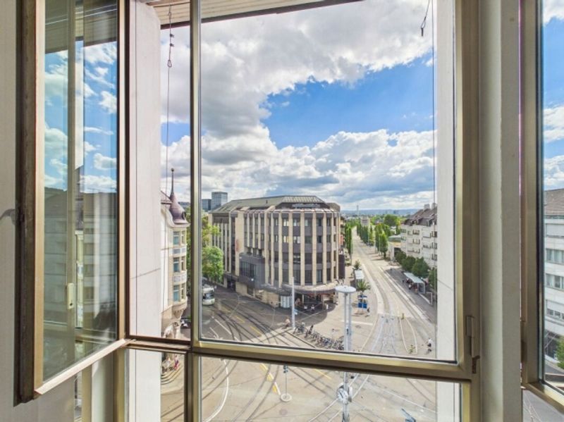 Schöne, geräumige Fläche zu vermieten 240 m² - 3