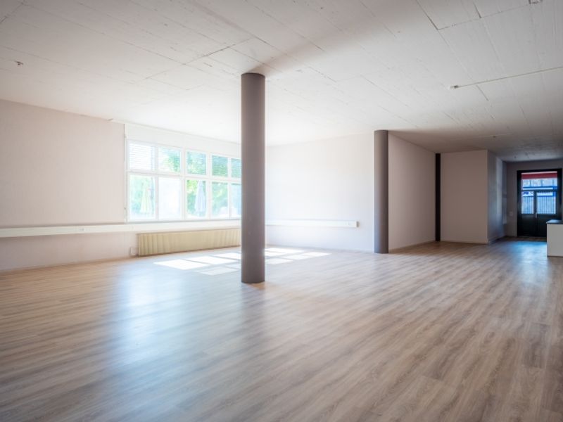 Viel Raum für Ihr Business! 172m² im Gewerbegebiet Täfern, Nähe Autobahnanschluss Baden-Dättwil - 5