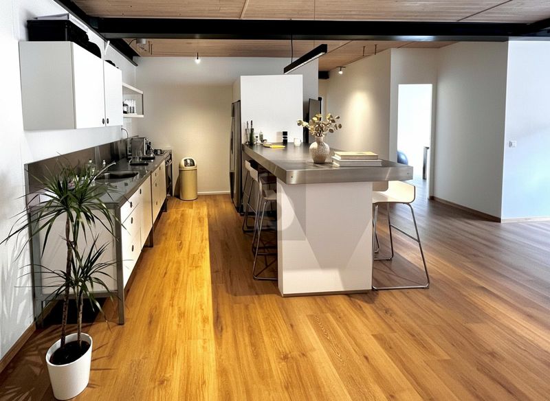 ESPACE DE TRAVAIL MODERNE ET INSPIRANT - 4
