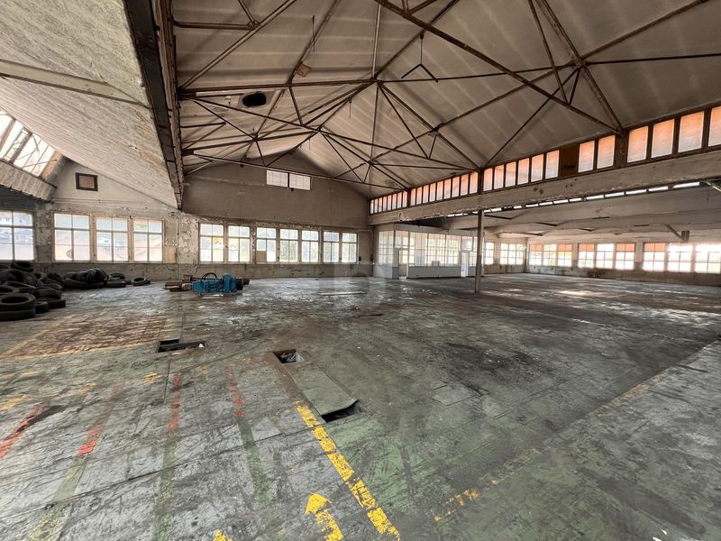GRANDS VOLUMES ENTREPÔT, STOCKAGE - 3