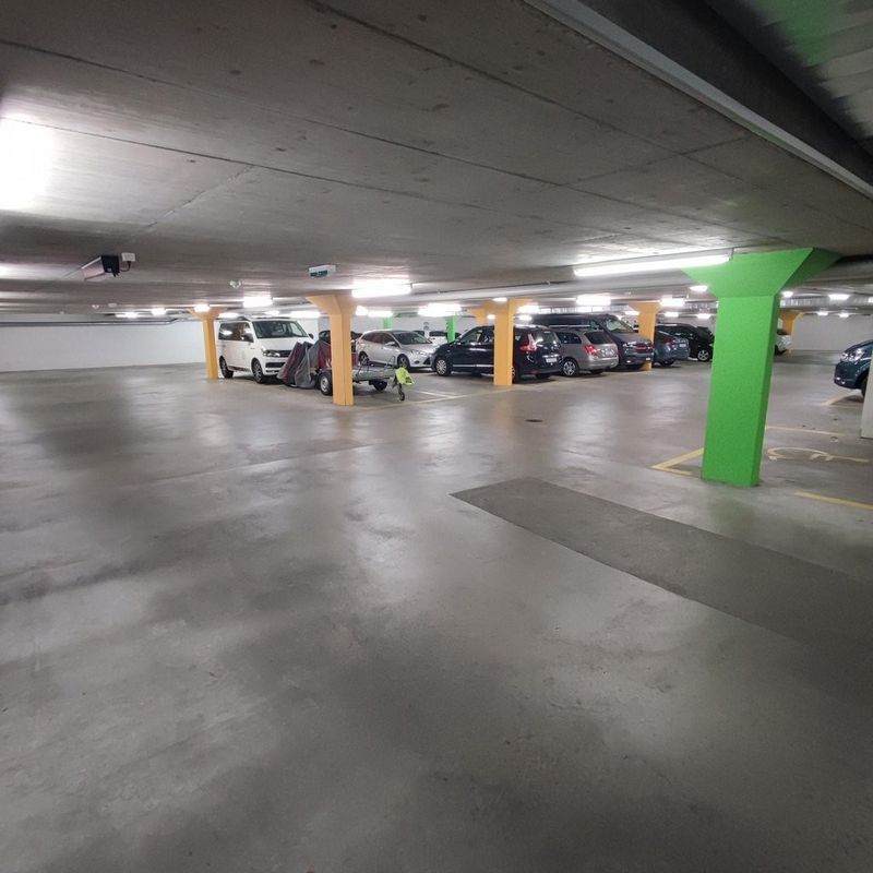 Ein Auto ohne Parkplatz? Wir haben die Lösung... - 5