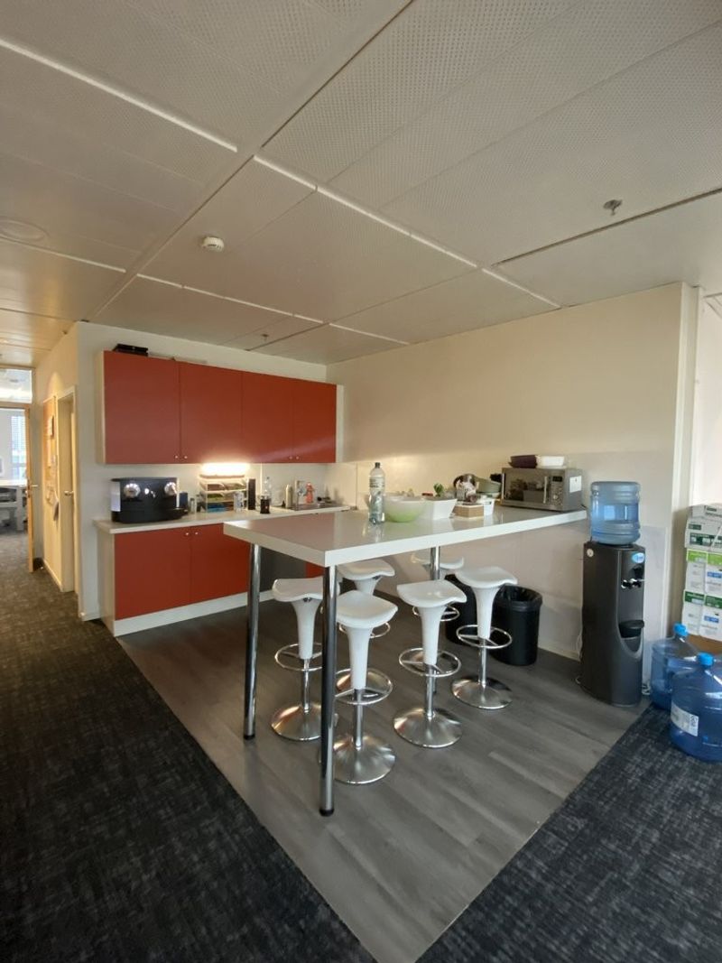 Bureaux de 677 m2- 3ème étage- au Geneva Business Center à Lancy - 6