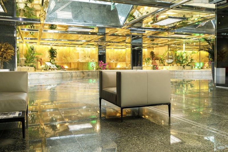 Surface commerciale de 450 m2 au coeur du World Trade Center II - 7