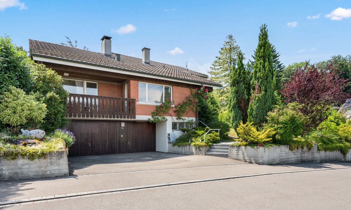 Einfamilienhaus in Fällanden - 0