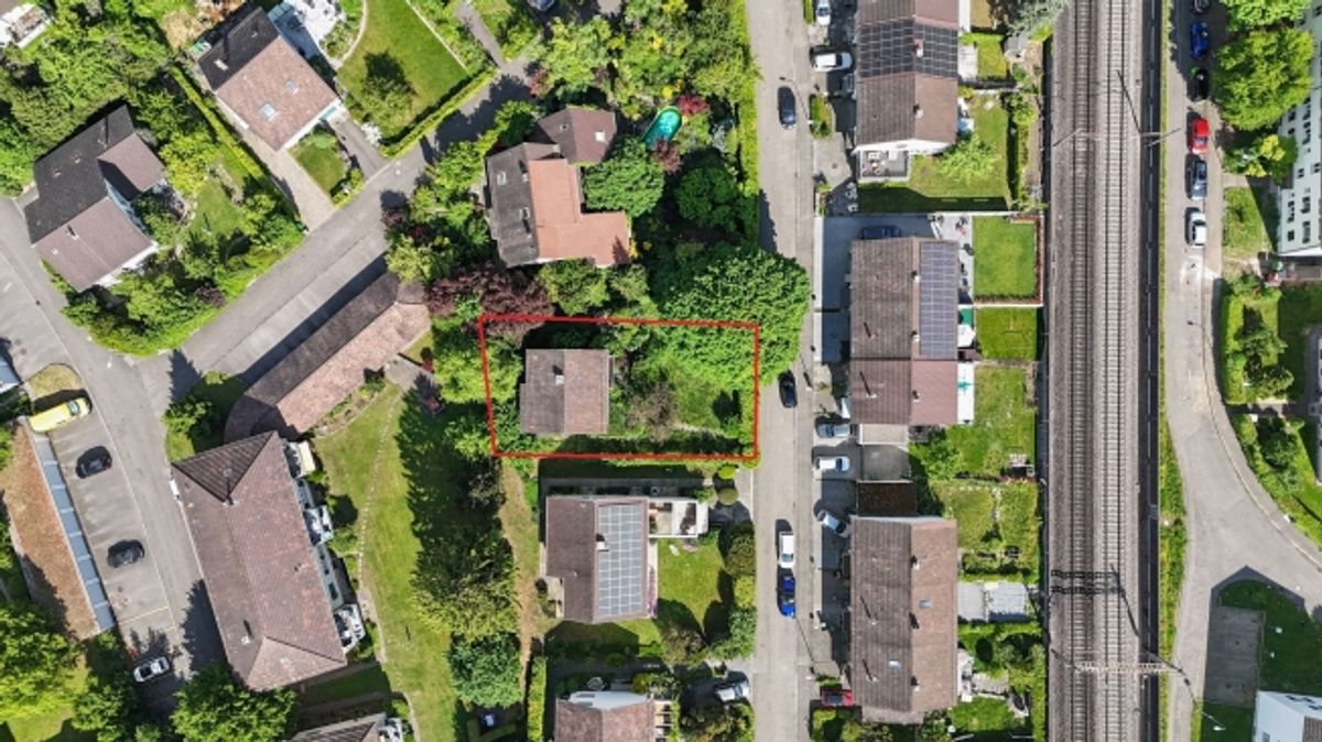 Investieren, entwickeln oder selbst verwirklichen - Einfamilienhaus auf attraktivem Bauland - 0