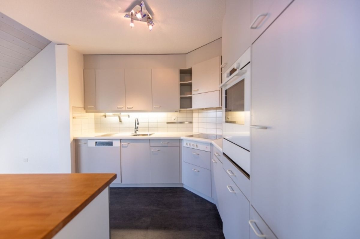 Zentral und ruhig Helle 3.5-Zimmer-Duplex-Wohnung mit Wintergarten und Balkon - 5