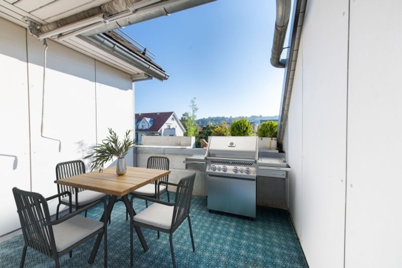 Zentral und ruhig Helle 3.5-Zimmer-Duplex-Wohnung mit Wintergarten und Balkon - 8