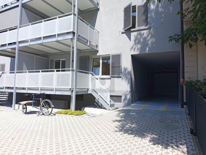 LUMINEUX AVEC TERRASSE ET JARDIN COMMUN - 5