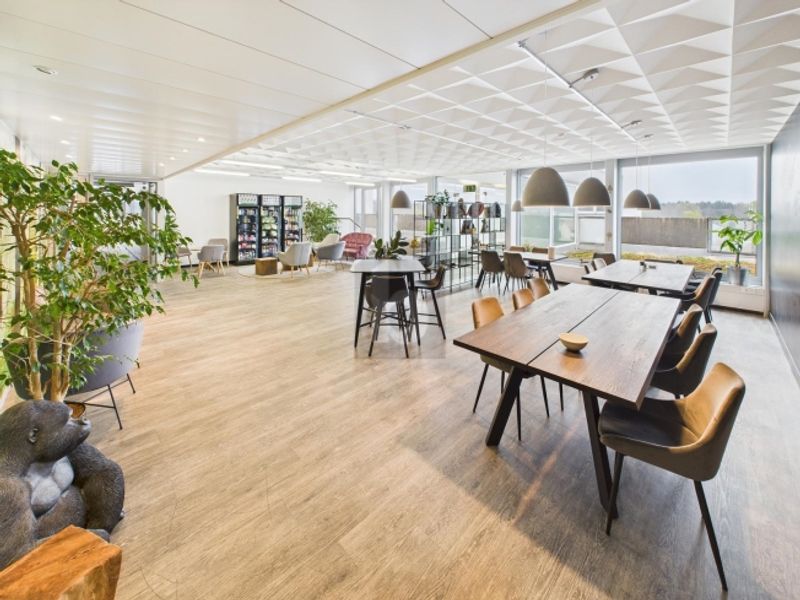 MODERNES BÜRO AN ZENTRALER LAGE 3.01 - 5
