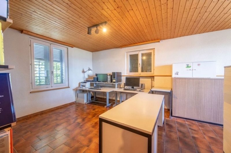 Ein Haus, unzählige Möglichkeiten - Zweifamilienhaus mit Gartenidylle und Ausbaupotenzial - 11
