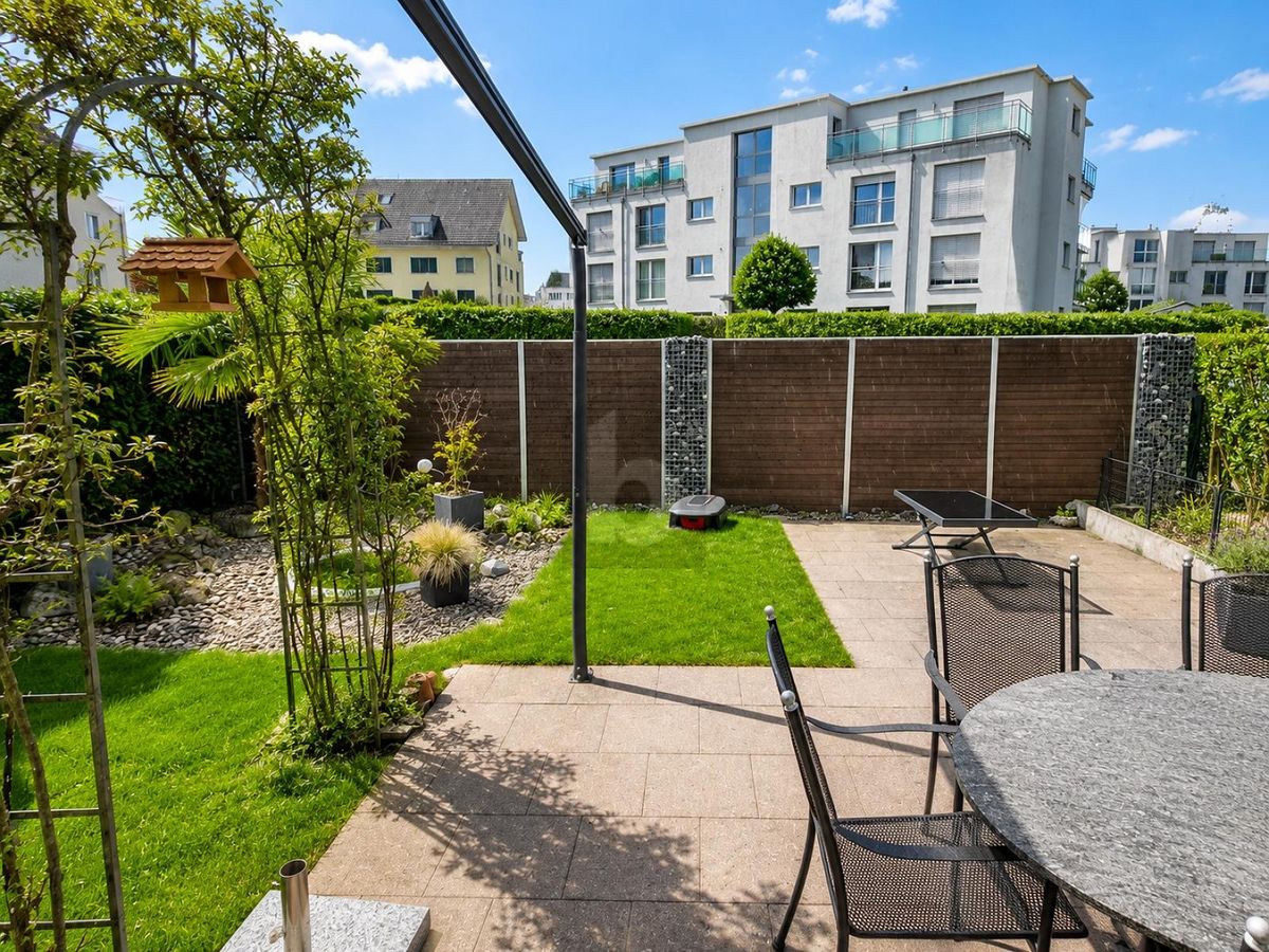 FAMILIENPARADIES MIT SONNIGEM GARTEN! - 0