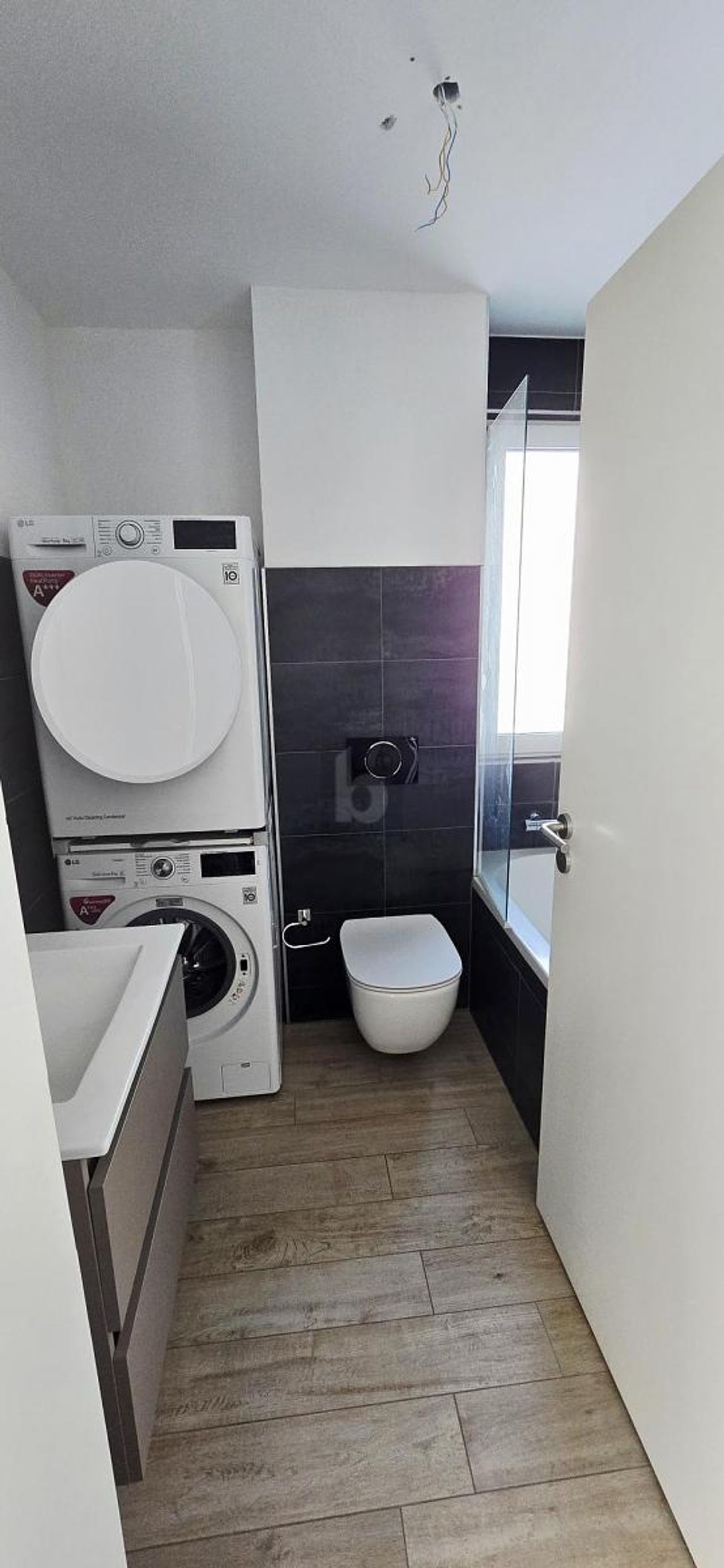 APPARTEMENT MAGNIFIQUE AVEC ROOFTOP - 3