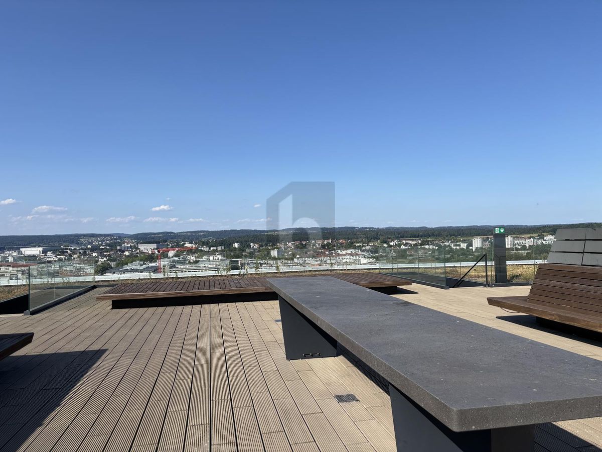 STILVOLL MIT EINZIGARTIGER 360° DACHTERRASSE - 0