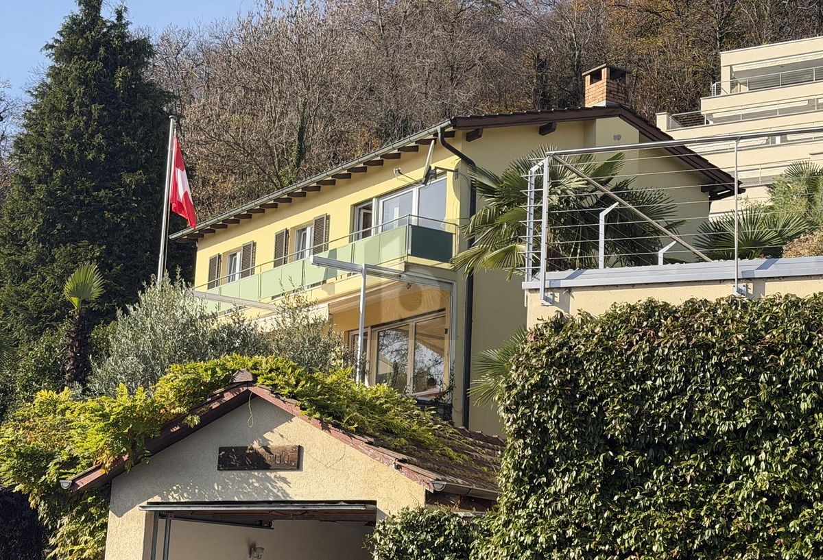 CON GIARDINO E PISCINA - 0
