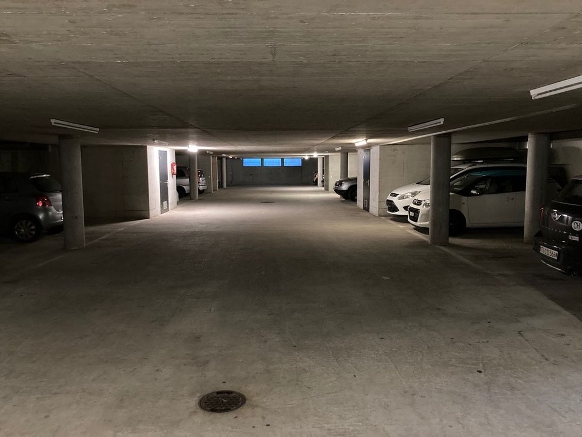 Parcheggio interno a Giubiasco - presso Via Ressiga 10 E/F/G - 0