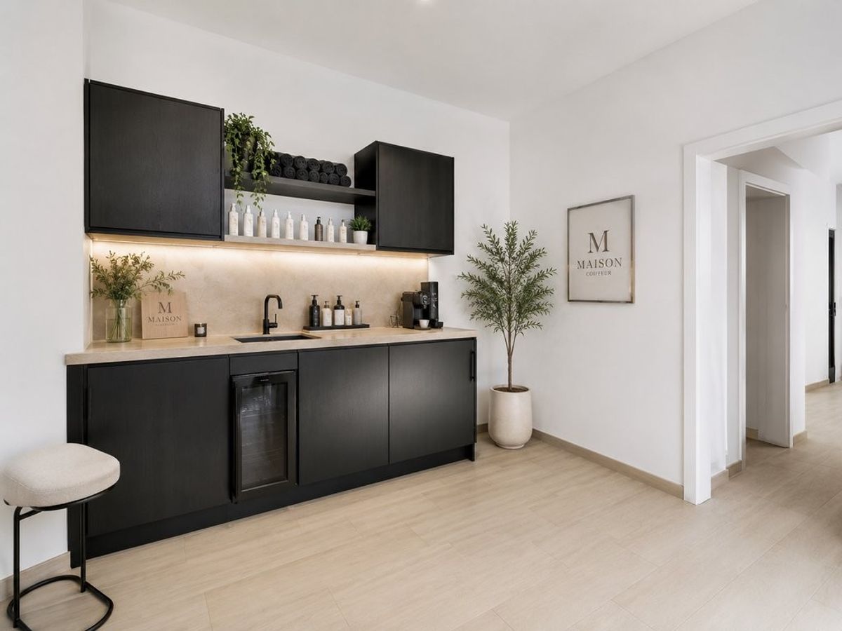 Grosszügiges und helles Büro/Atelier zu vermieten! - 1