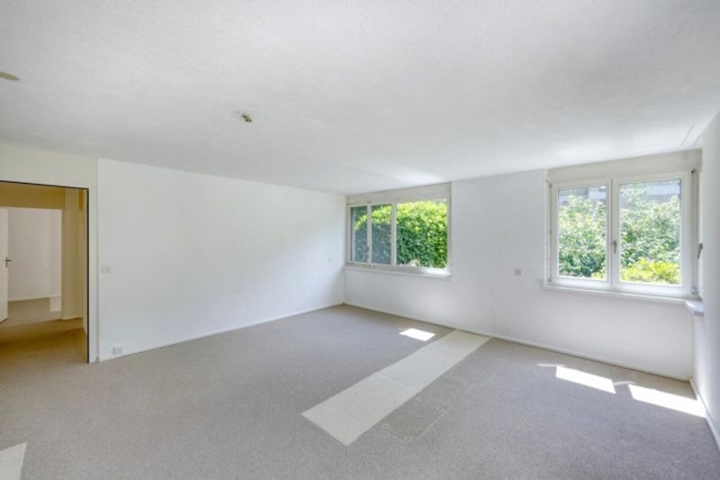 4.5-Zimmer-Terrassenhaus im Grünen mit Renovationspotential - 13