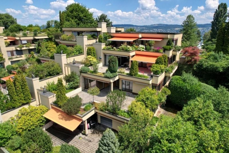 4.5-Zimmer-Terrassenhaus im Grünen mit Renovationspotential - 6