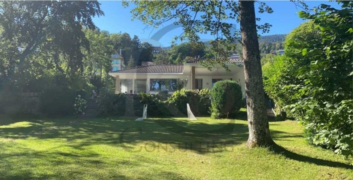 Villa am See mit großzügigem Garten / 9 Monate (Oktober 2026 bis Juni 2027) - 0