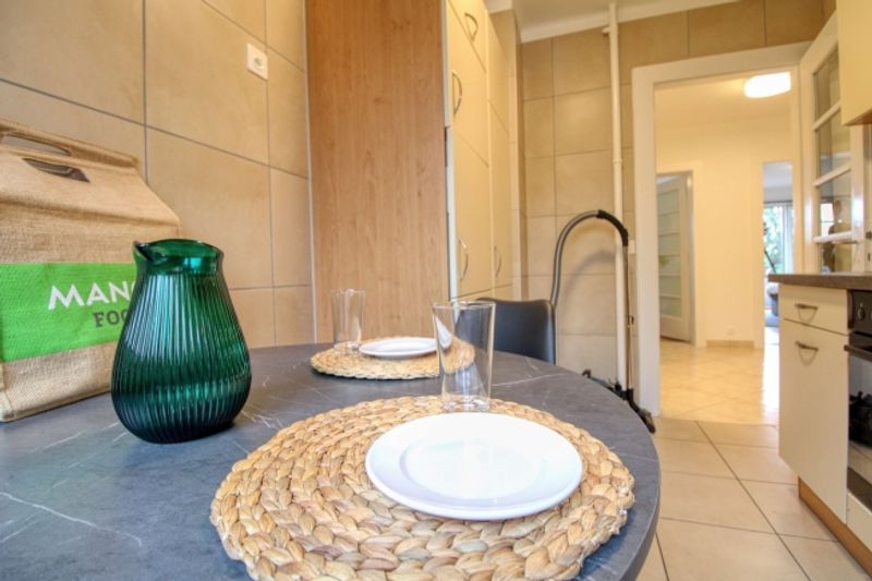 Lakeside Coliving Haven in Lausanne's Avenue de France - 13