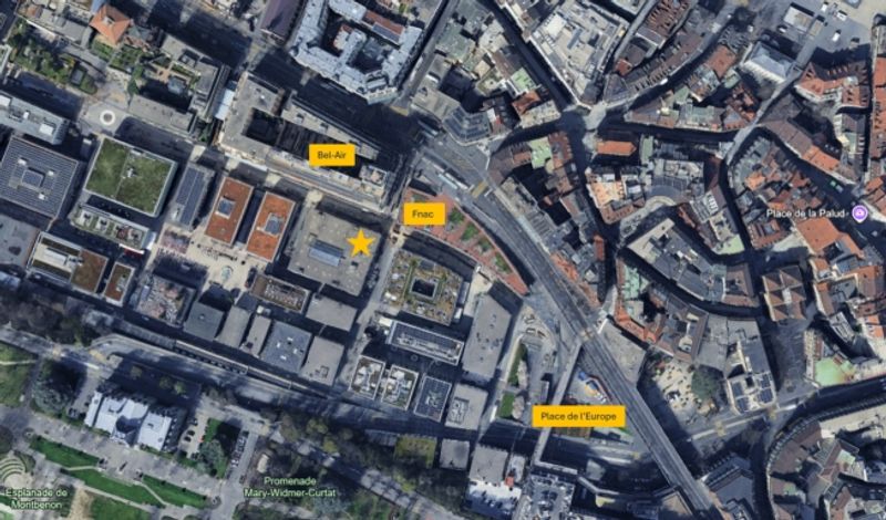 Surface commerciale de 139m2 fraîchement rénovée - 8