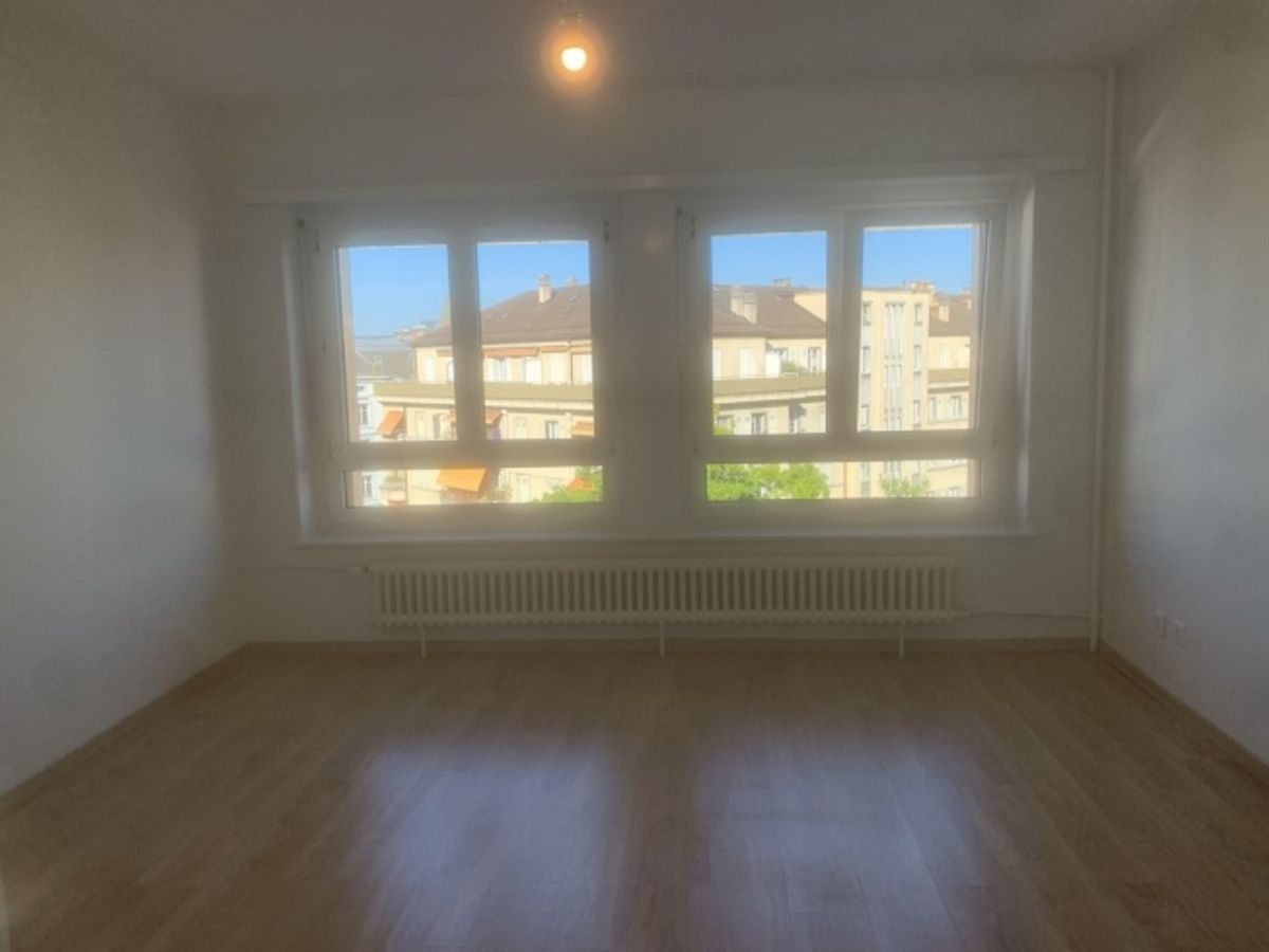 Schönes Studio befindet sich unter dem Bahnhof Lausanne - 1