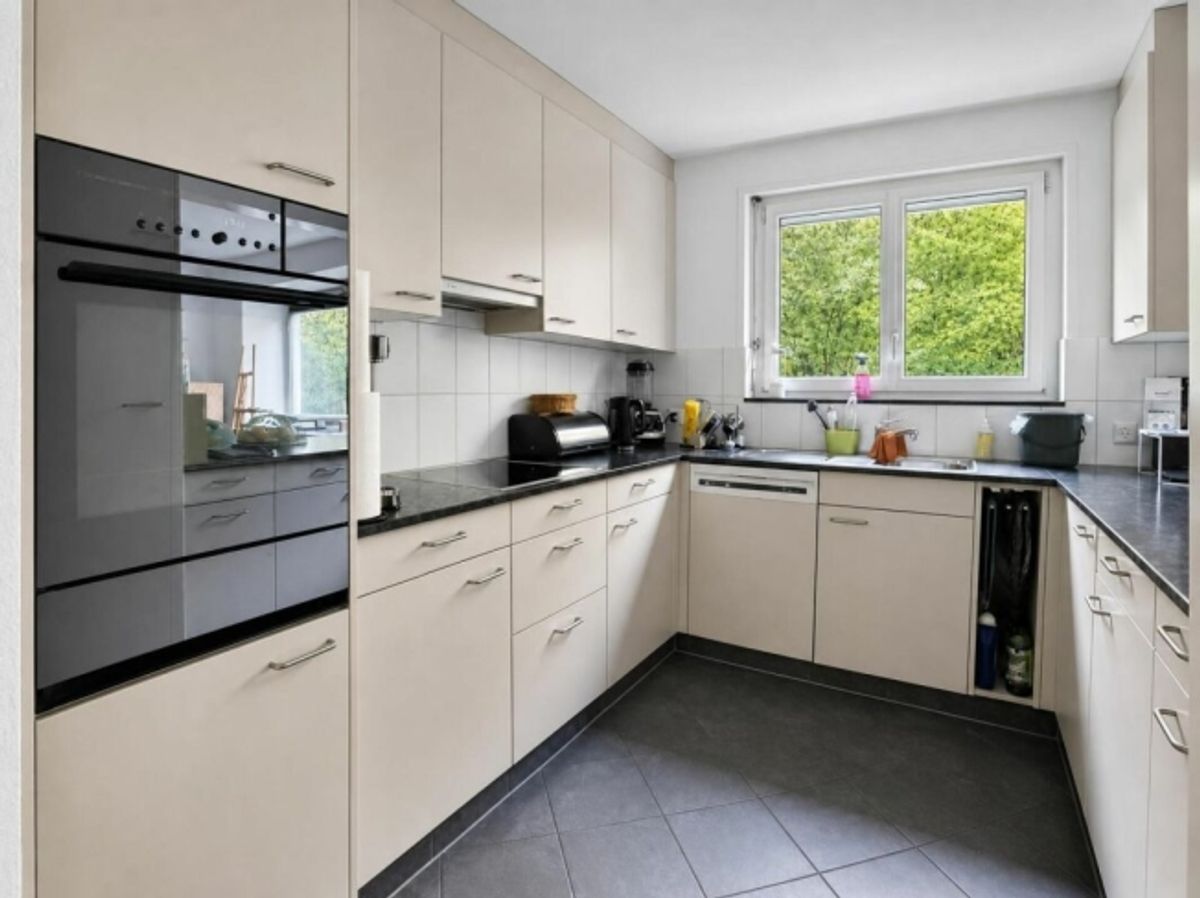 5.5 Zimmerwohnung an ruhiger Lage mit grosszügigem Garten - 1