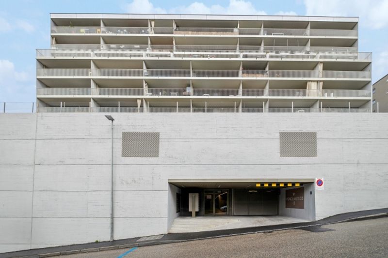 Place dans parking souterrain - 1