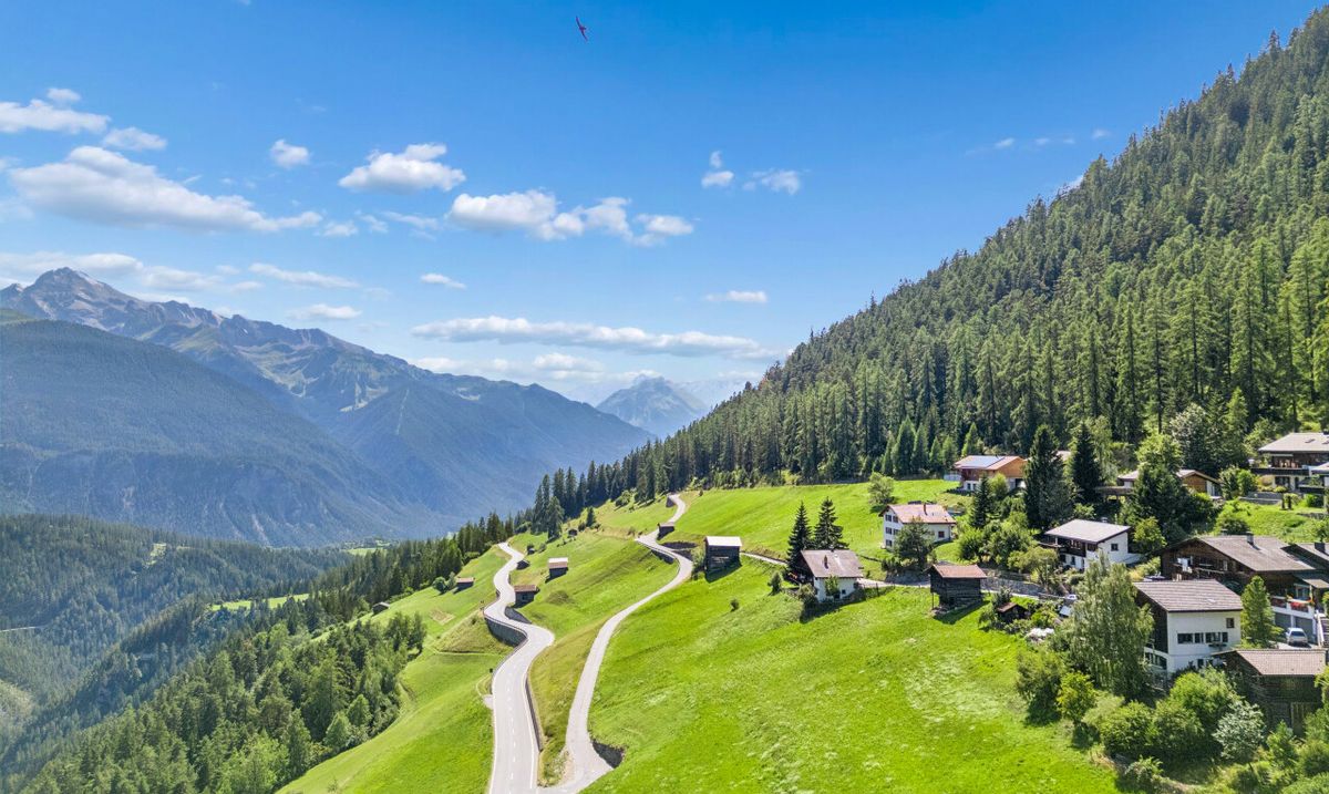 Grosszügiges Grundstück mit Baulandanteil in Davos Wiesen - 0