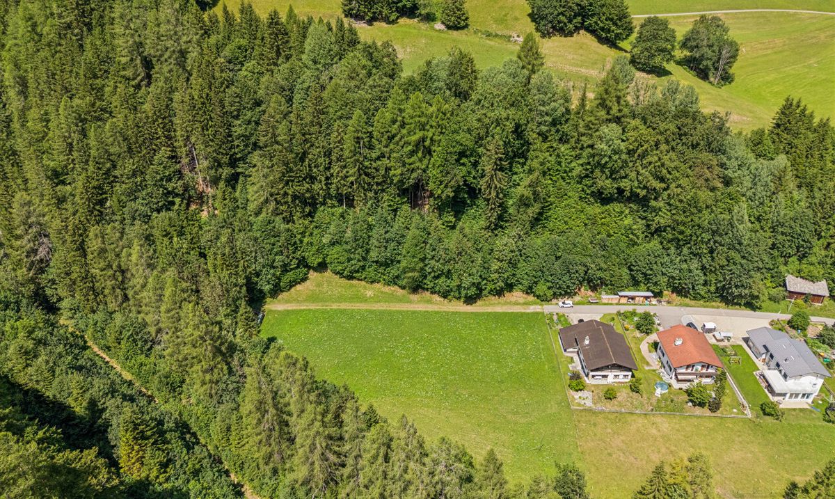 Grosszügiges Bauland mit Projektstudie an naturnaher Lage in Vättis - 0