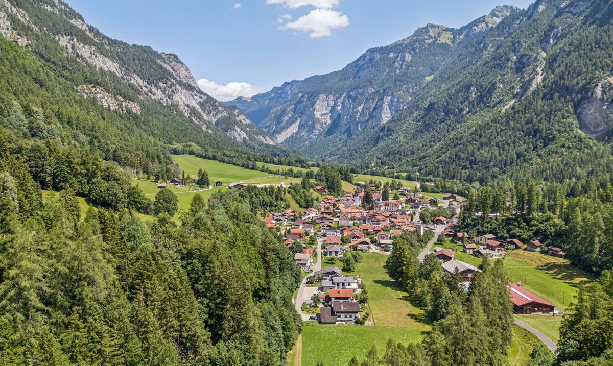 Grosszügiges Bauland mit Projektstudie an naturnaher Lage in Vättis - 4