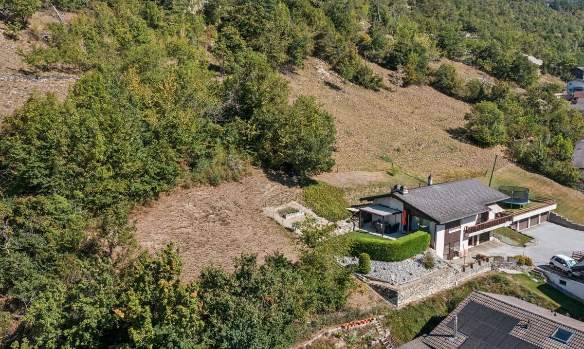 Baulandparzelle mit 893 m² in Flanthey (Lens) - 0