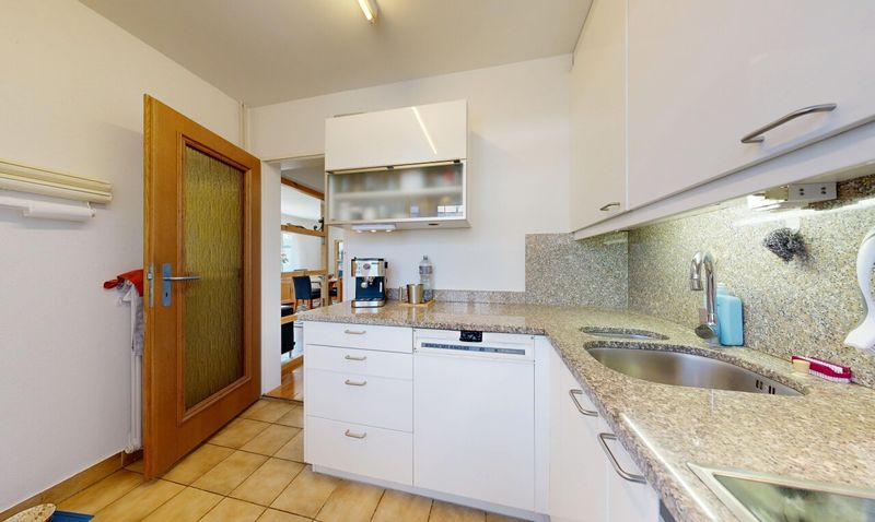 Freistehendes Einfamilienhaus auf grosszügigem Grundstück in Rümlang - 9