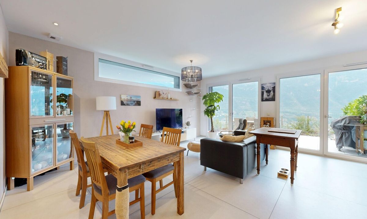 Moderne 3.5-Zimmer-Wohnung mit Panoramablick - 1