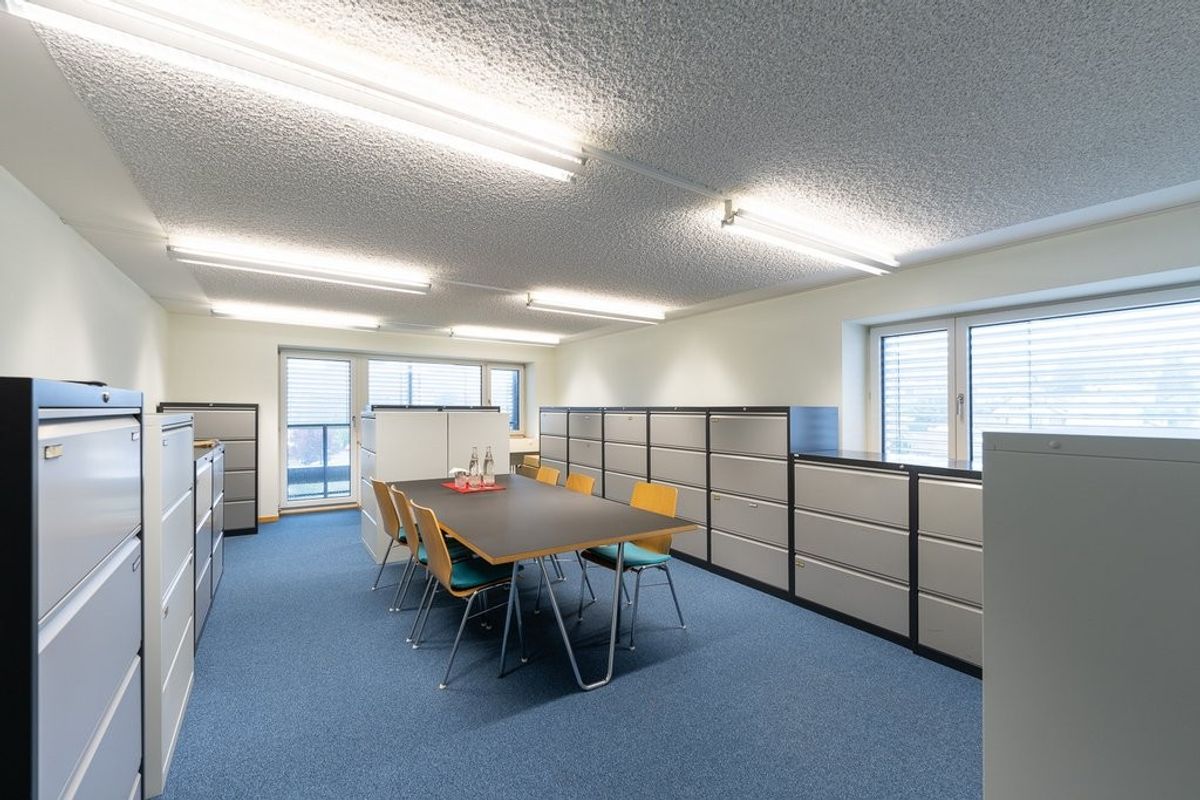 Kleine Bürofläche im Zentrum Oberwil - 1