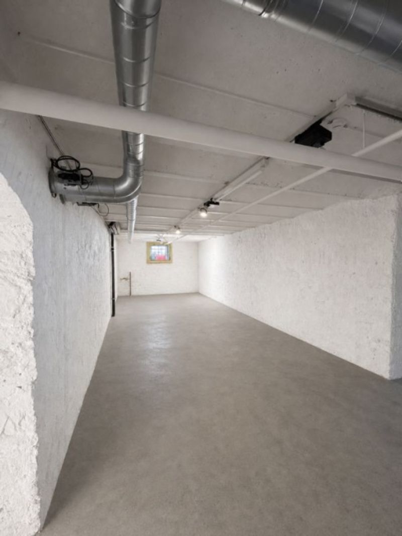Surface commerciale de 139m2 fraîchement rénovée - 5