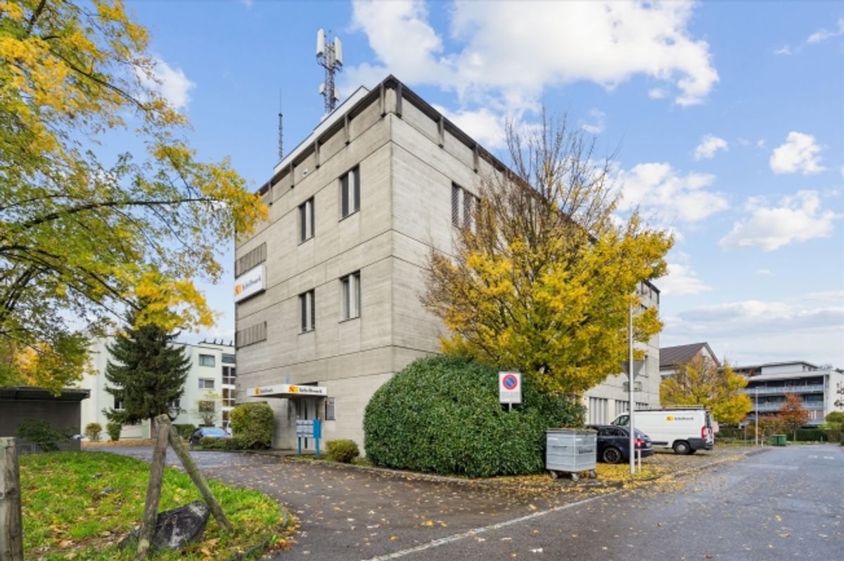 Viel Raum für Bewegung und Erfolg – 267 m² Gewerbefläche mit zahlreichen Park - 2